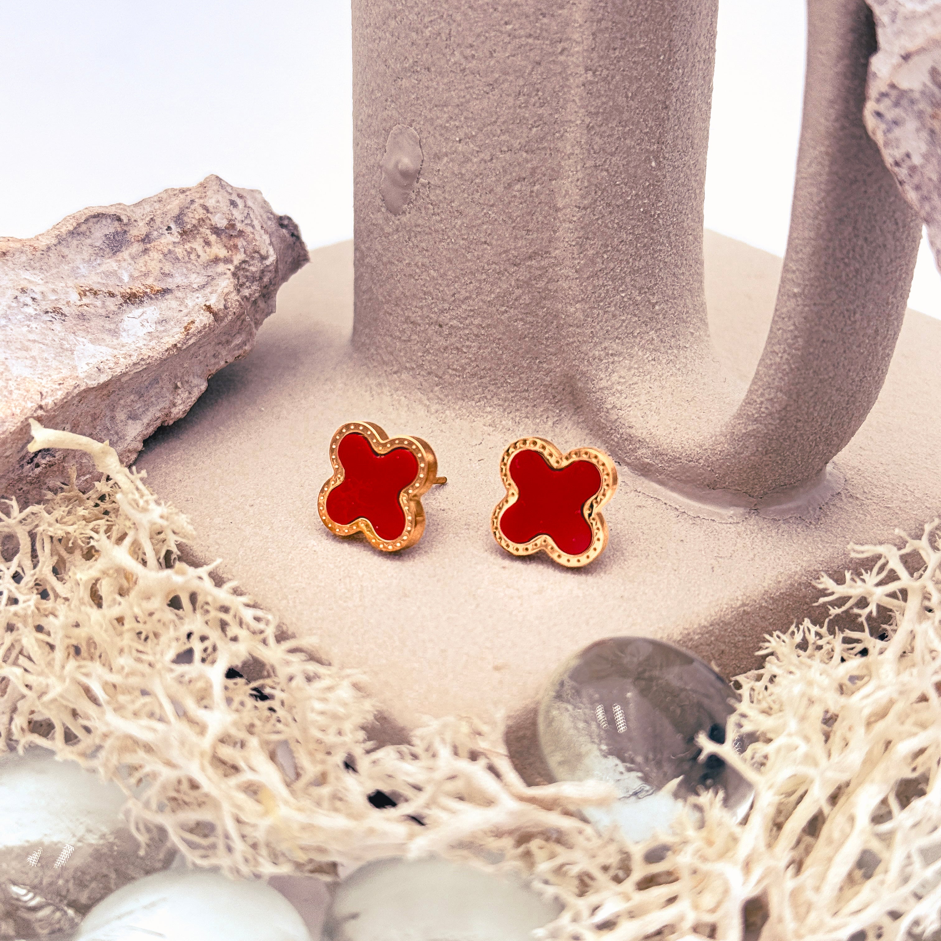 Boucle d'oreille Stella rouge