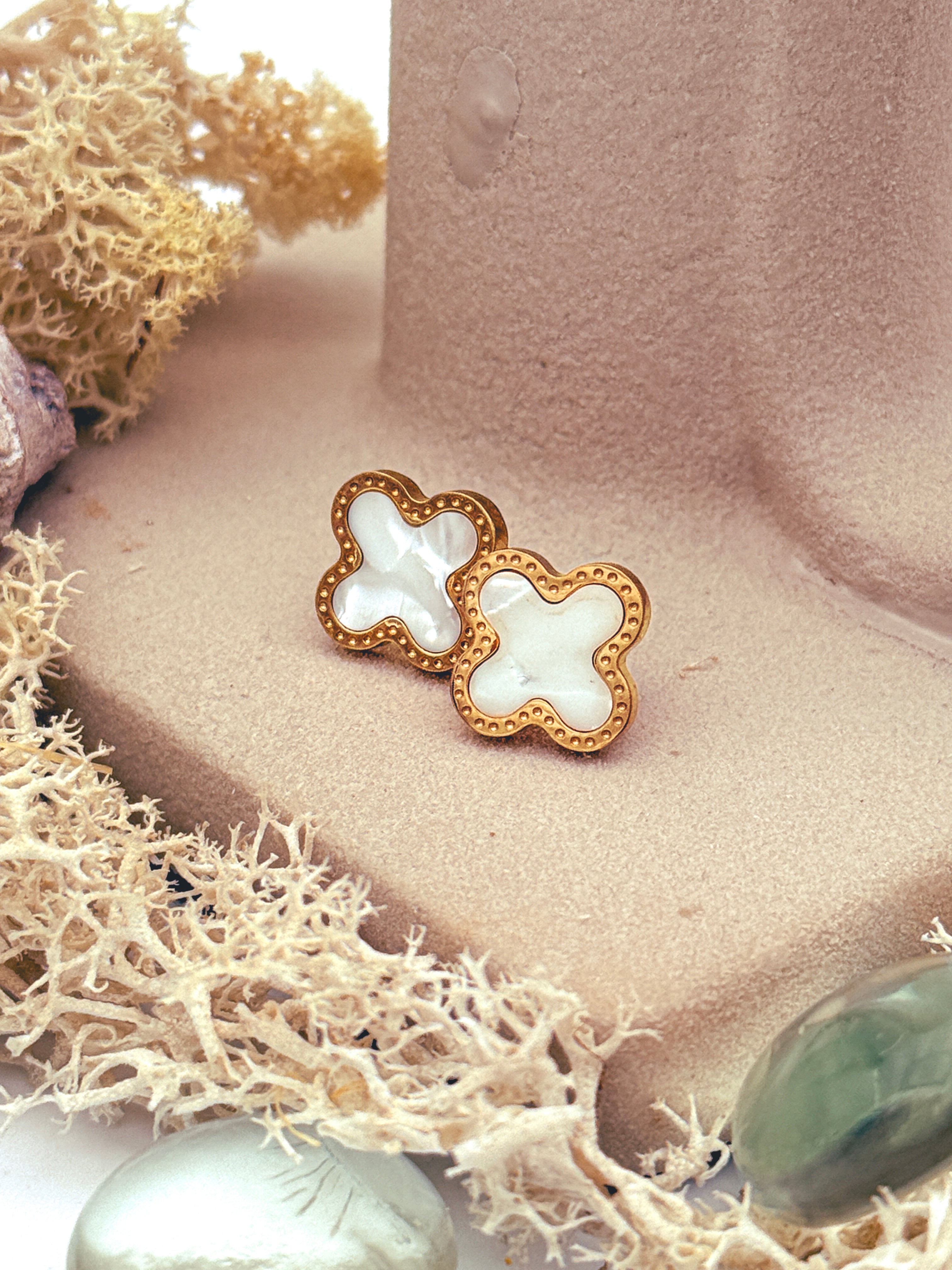 Boucle d'oreille Stella blanc